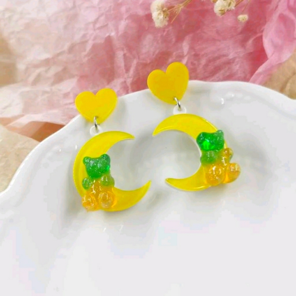 Gummy bear crescent moon studs